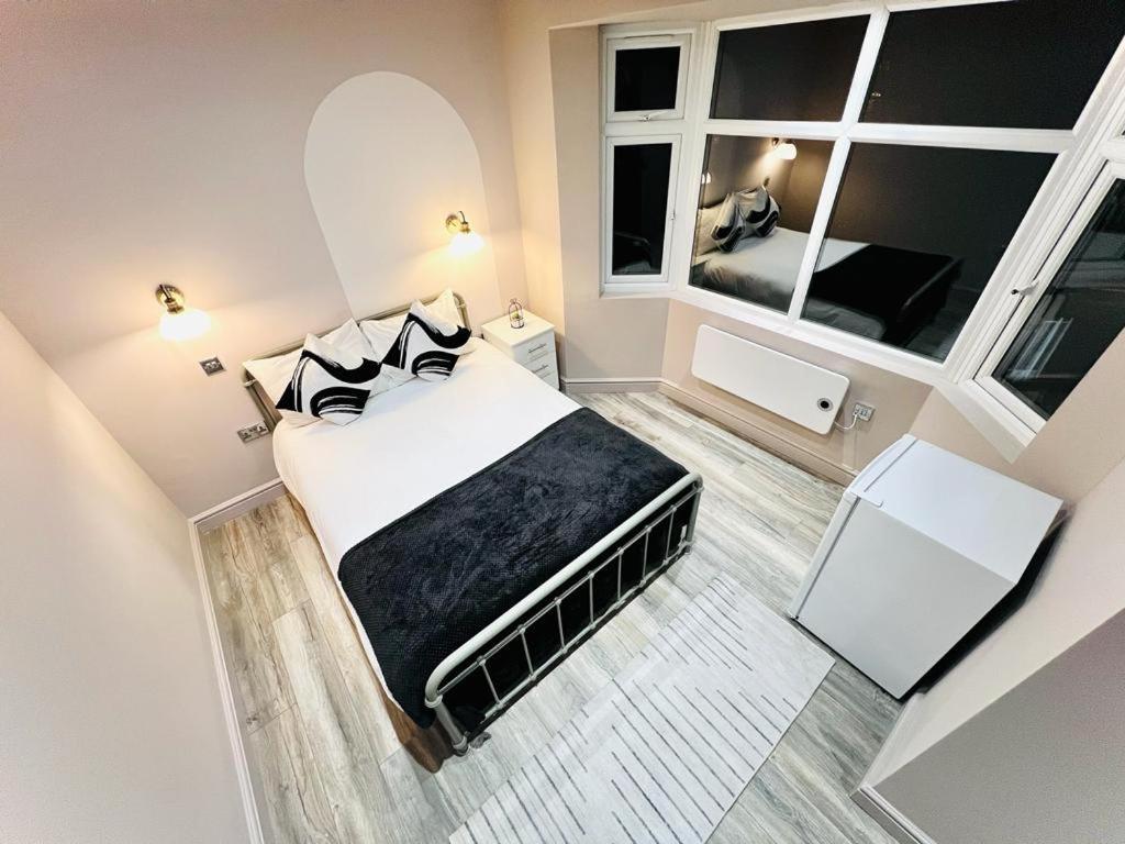 London Crescent House Top Location Ensuites Rooms Great Value Екстер'єр фото